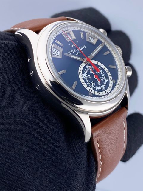 Patek Philippe Complications 5960/01G-001 Image 3